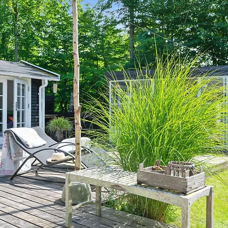 Prázdninový dům Cosy And Charming With Lovely Terraces, Conservatory, Annexes And A Large Natural Plot Just A Few Minutes Walk From The *